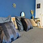 Evasion Bleu Champagne & Son Parking Prive Daire Reims