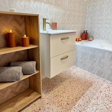 Evasion Bleu Champagne & Son Parking Prive