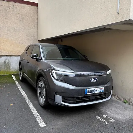 Evasion Bleu Champagne & Son Parking Prive * Reims