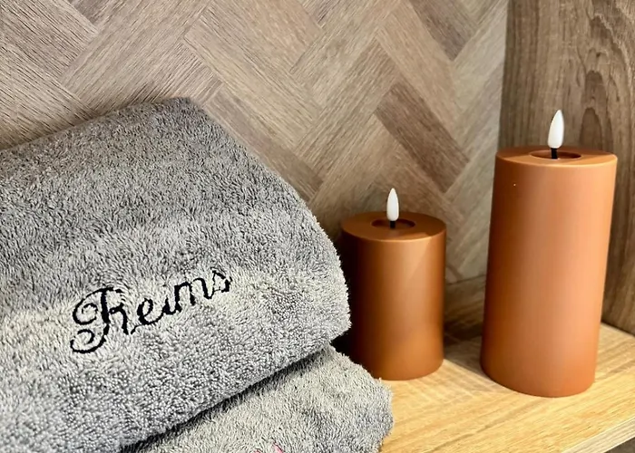 Evasion Bleu Champagne & Son Parking Prive